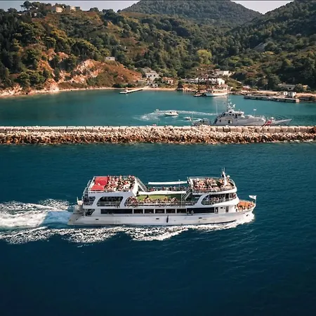 Queen Ekaterina Ii *