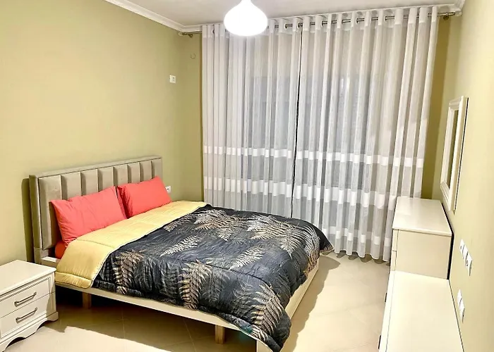 Queen Ekaterina Ii Appartamento Vlorë